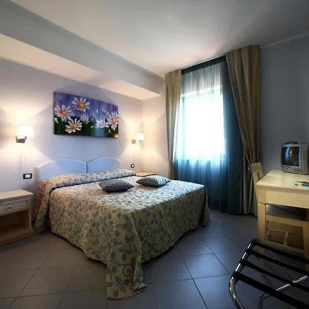 Aurora Hotel